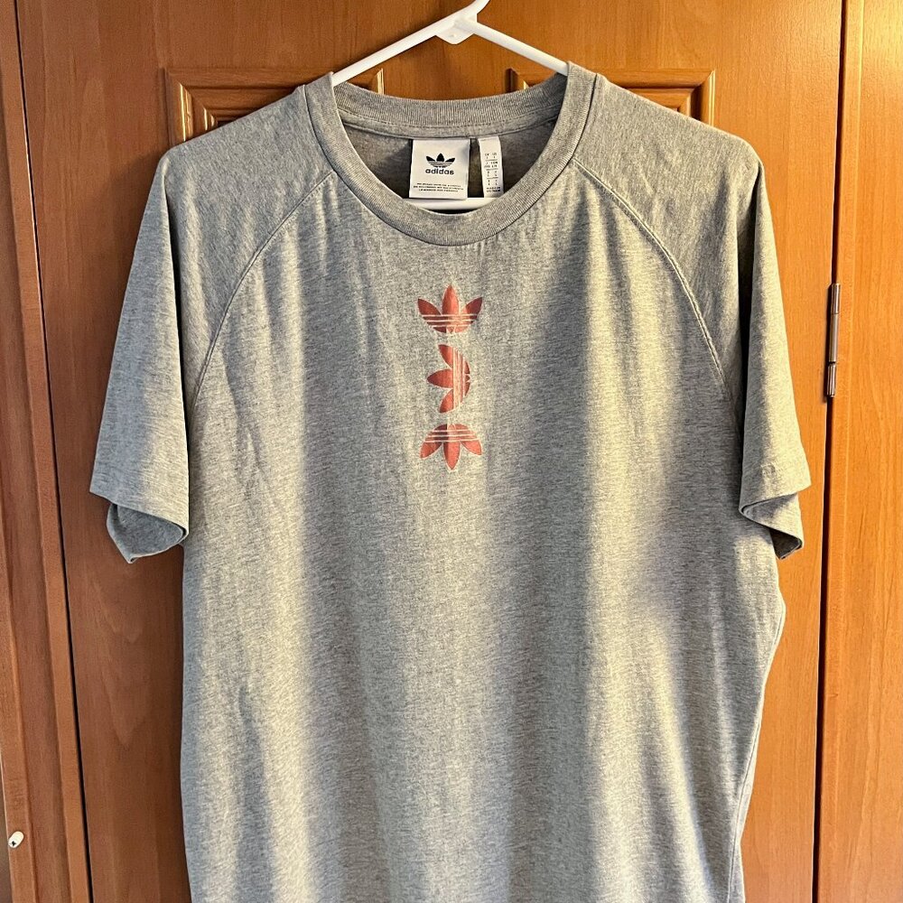 Adidas Tshirt * Size Large * Gray * Tasteful Bronze / Pink Graphics * Never Worn